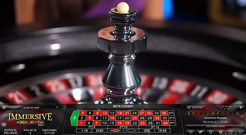 Immersive Roulette livecasino från Evolution Gaming med rouletthjul och spelbord.